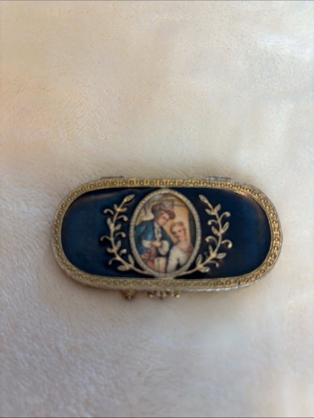 Vintage ESTEE LAUDER Blue Enamel Decorative Perfume Compact/Pill Box - Picture 2 of 9